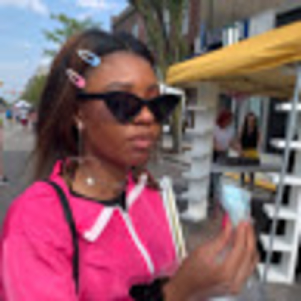 Meet your Posher, Daijeline